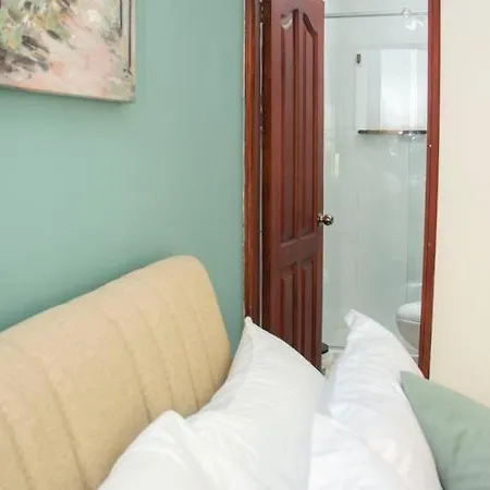 Walled City, El Centro - Amenities, *