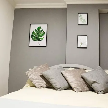 Walled City, El Centro - Amenities, Apartment *
